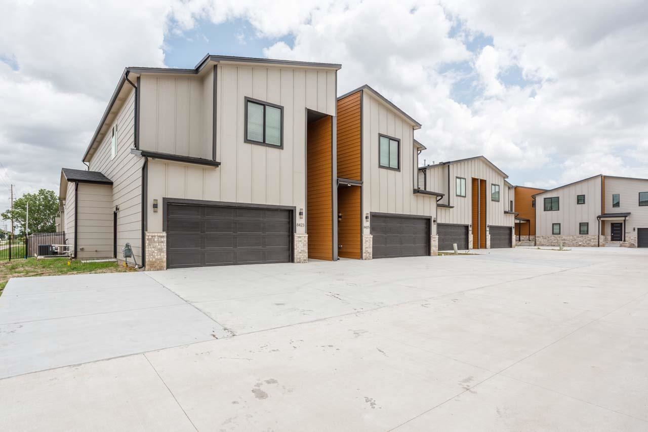 8521 W 37TH ST N, Wichita